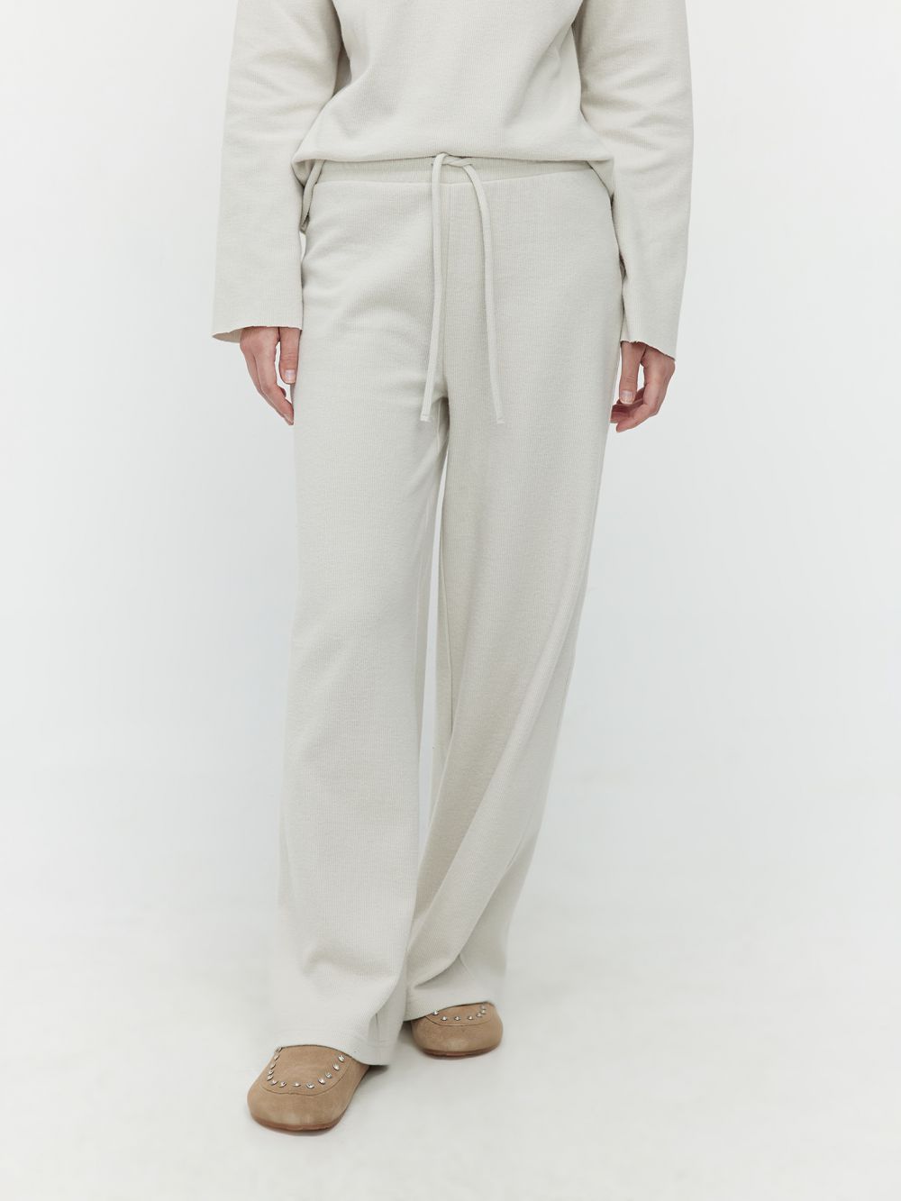 מכנסיים מבד סריג רך