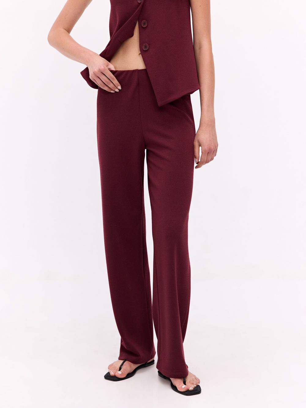 מכנסיים סרוגים בגזרה רחבה