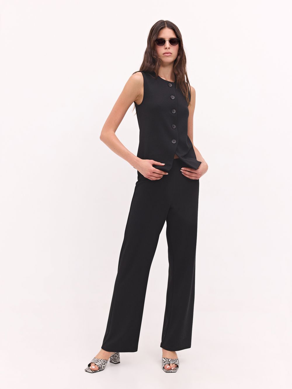 מכנסיים סרוגים בגזרה רחבה