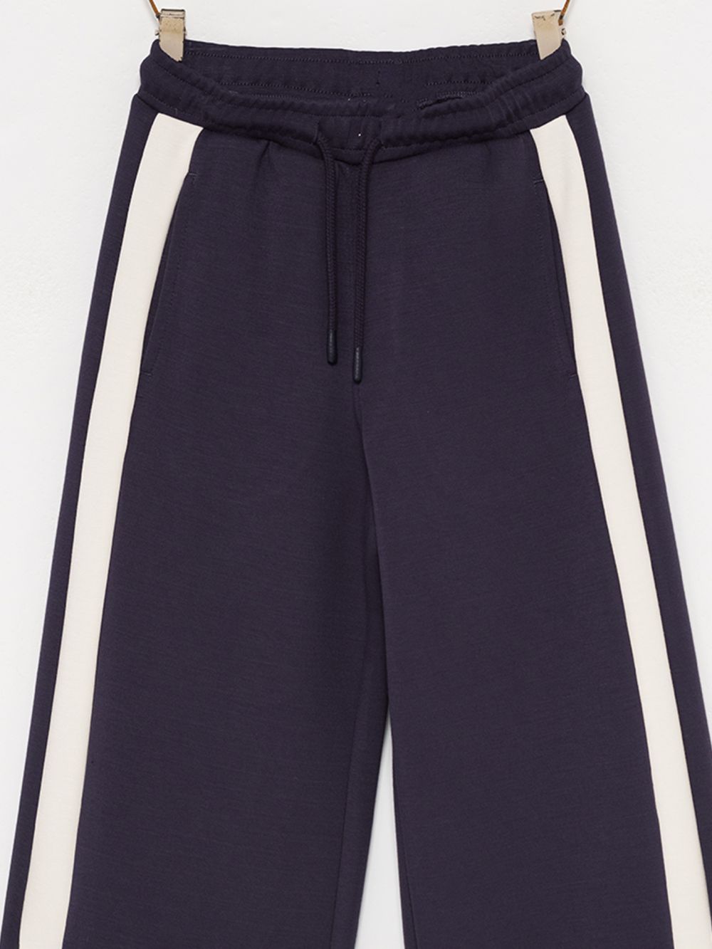 מכנסי פוטר רחבים