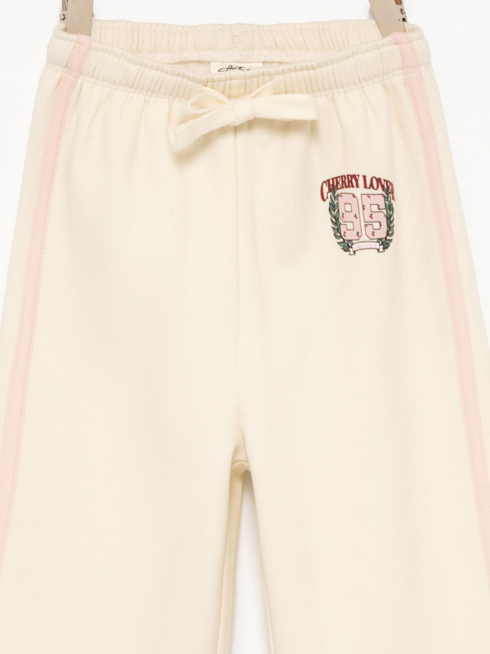 מכנסיים עם הדפס