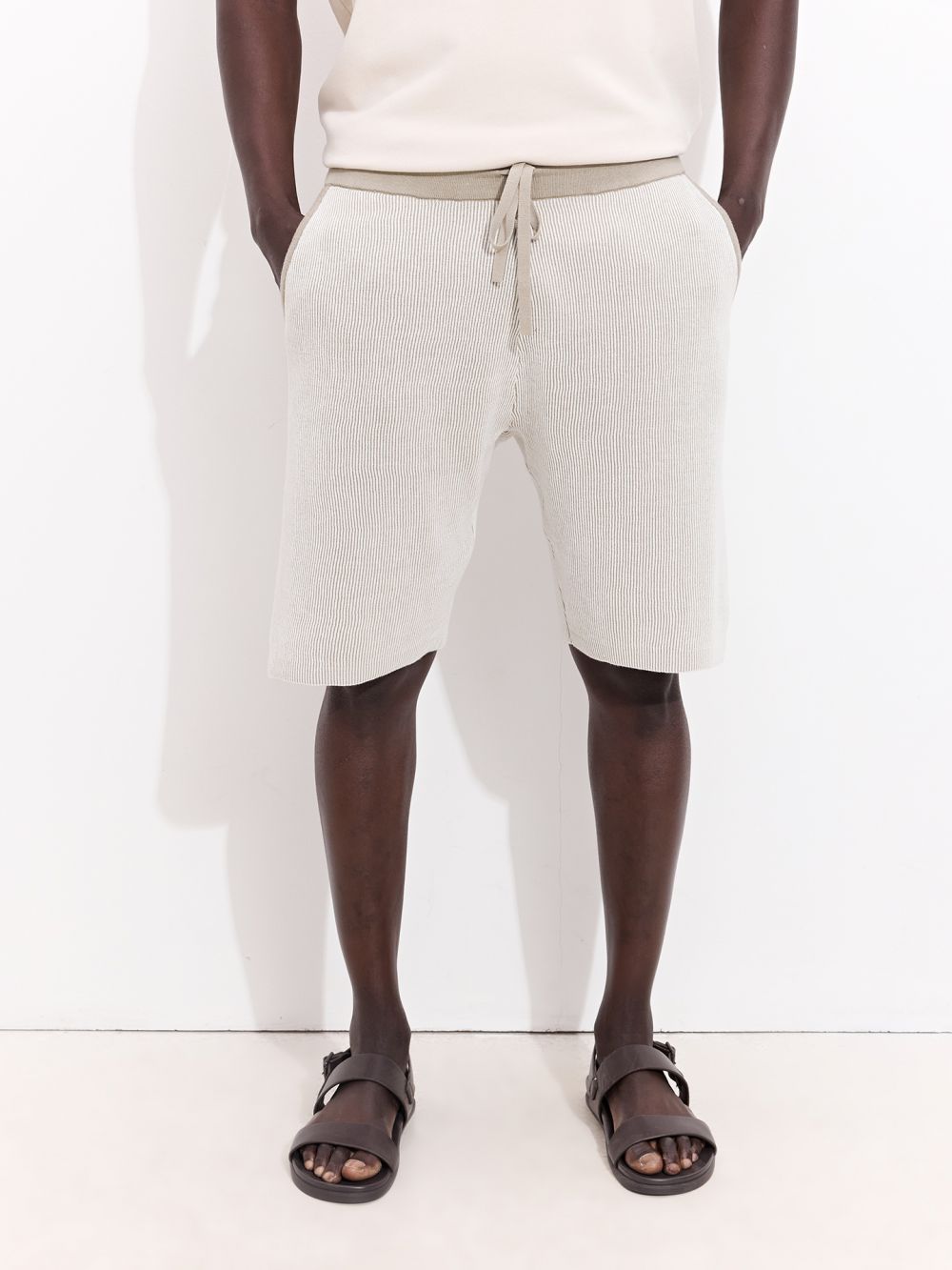 ברמודת פסים סרוגה