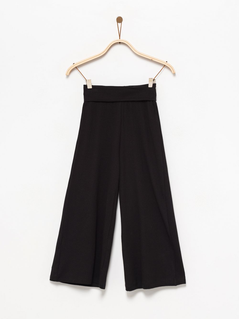 מכנסי ריב רחבים