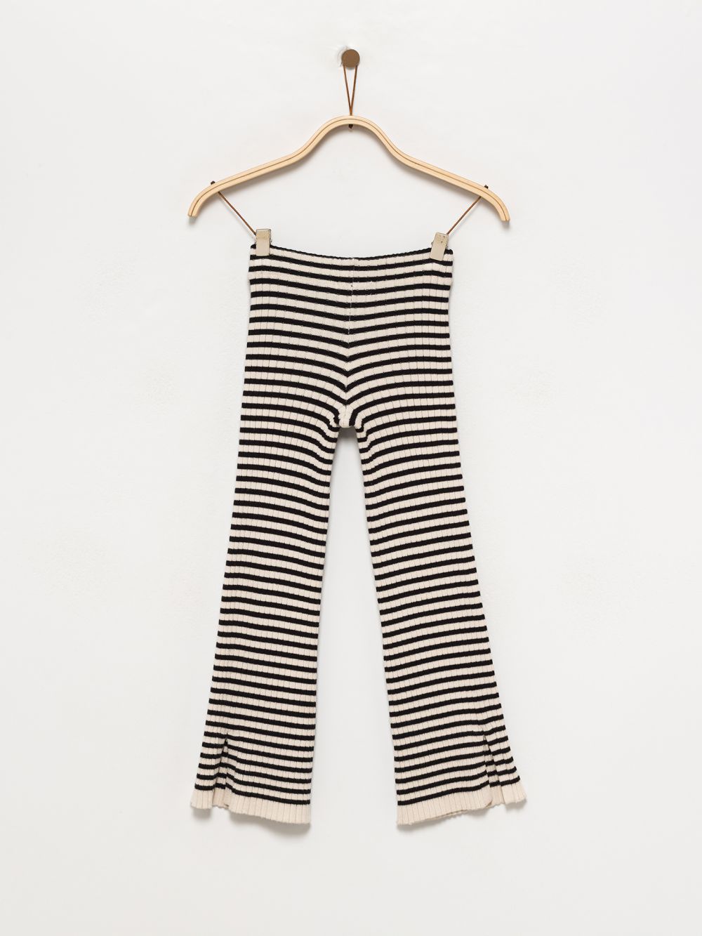 מכנסי סריג מתרחבים