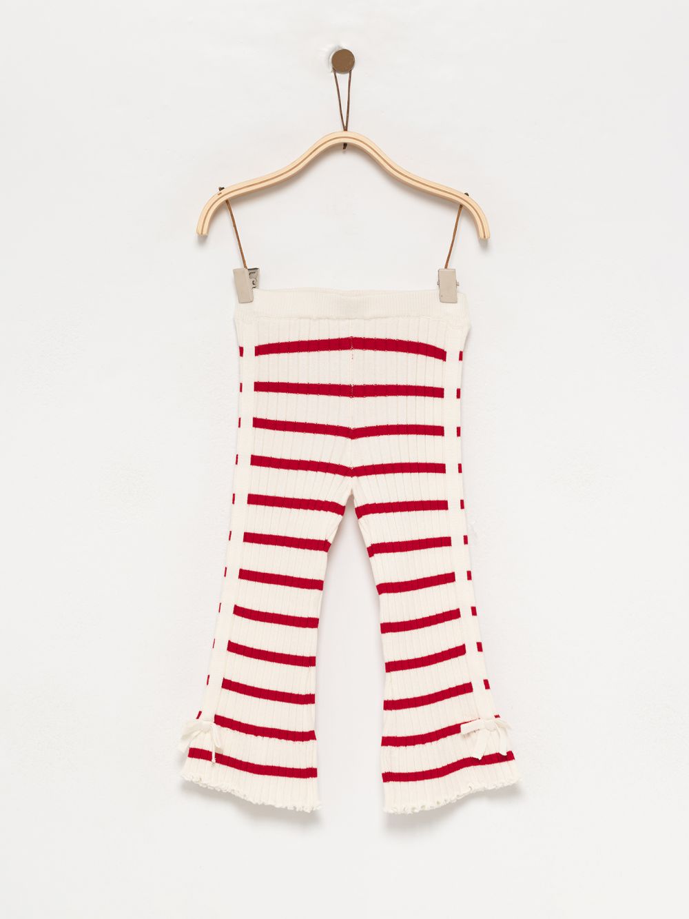 מכנסי פסים סרוגים