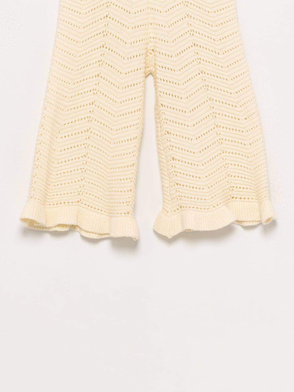 מכנסיים סרוגים