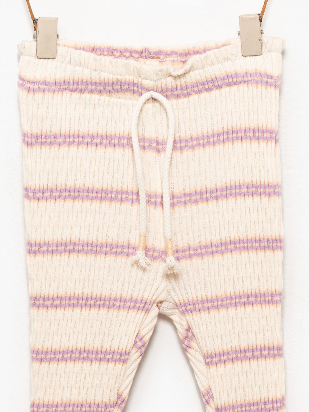 טייץ מתרחב עם מותן מכווצת