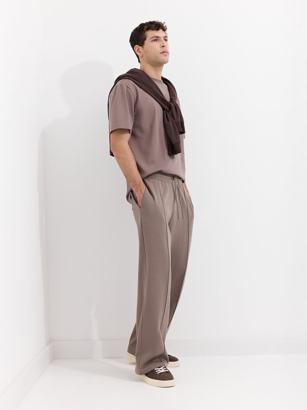 מכנס גומי עם תיפור קדמי