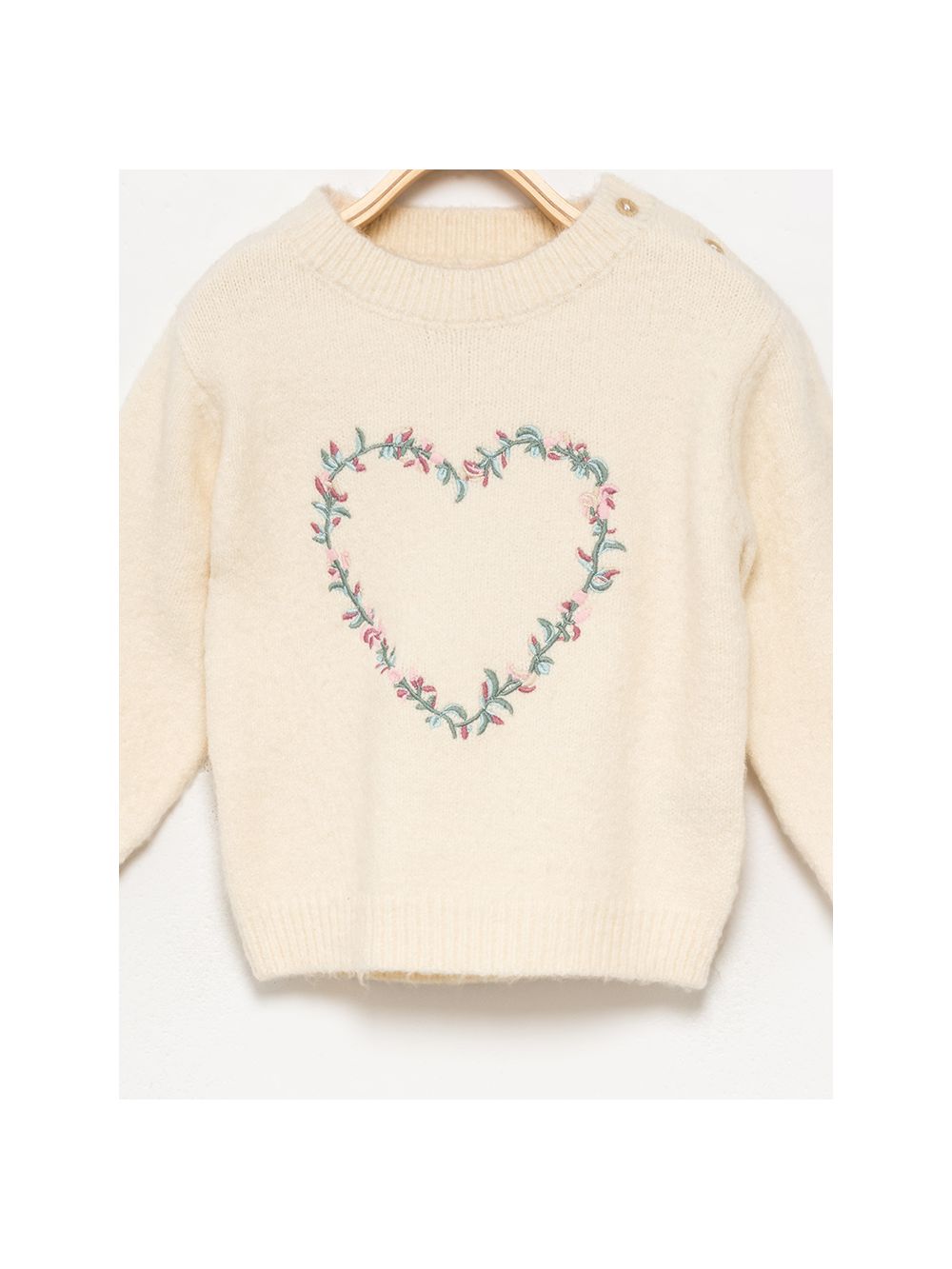 סריג עם רקמה