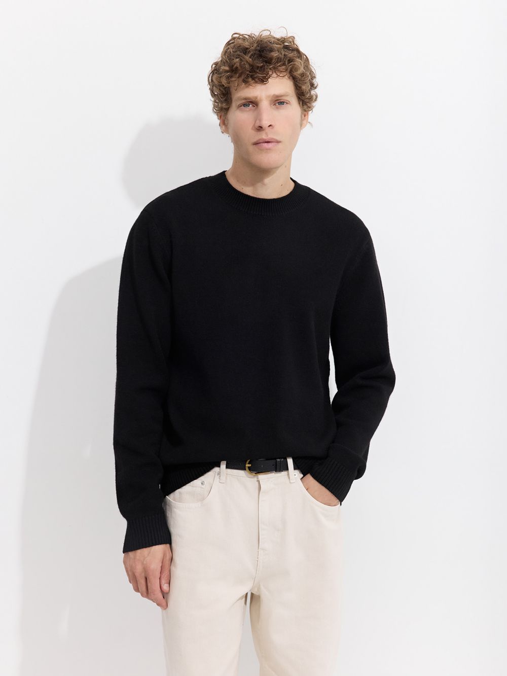 סריג עם צווארון עבה