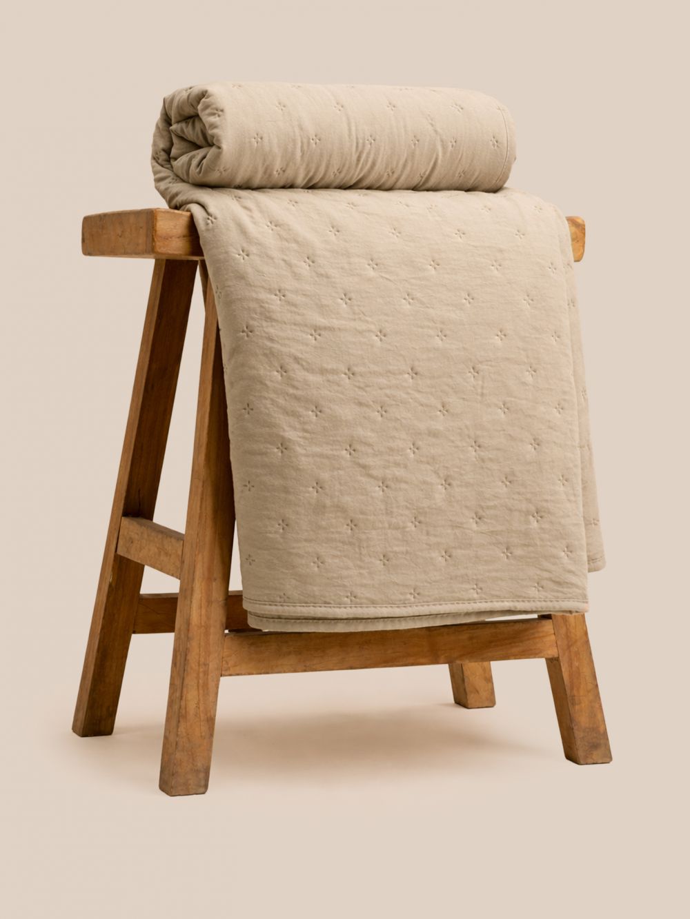 שמיכת קיץ קווליט עם מילוי  דוגמת פרחים 220*200