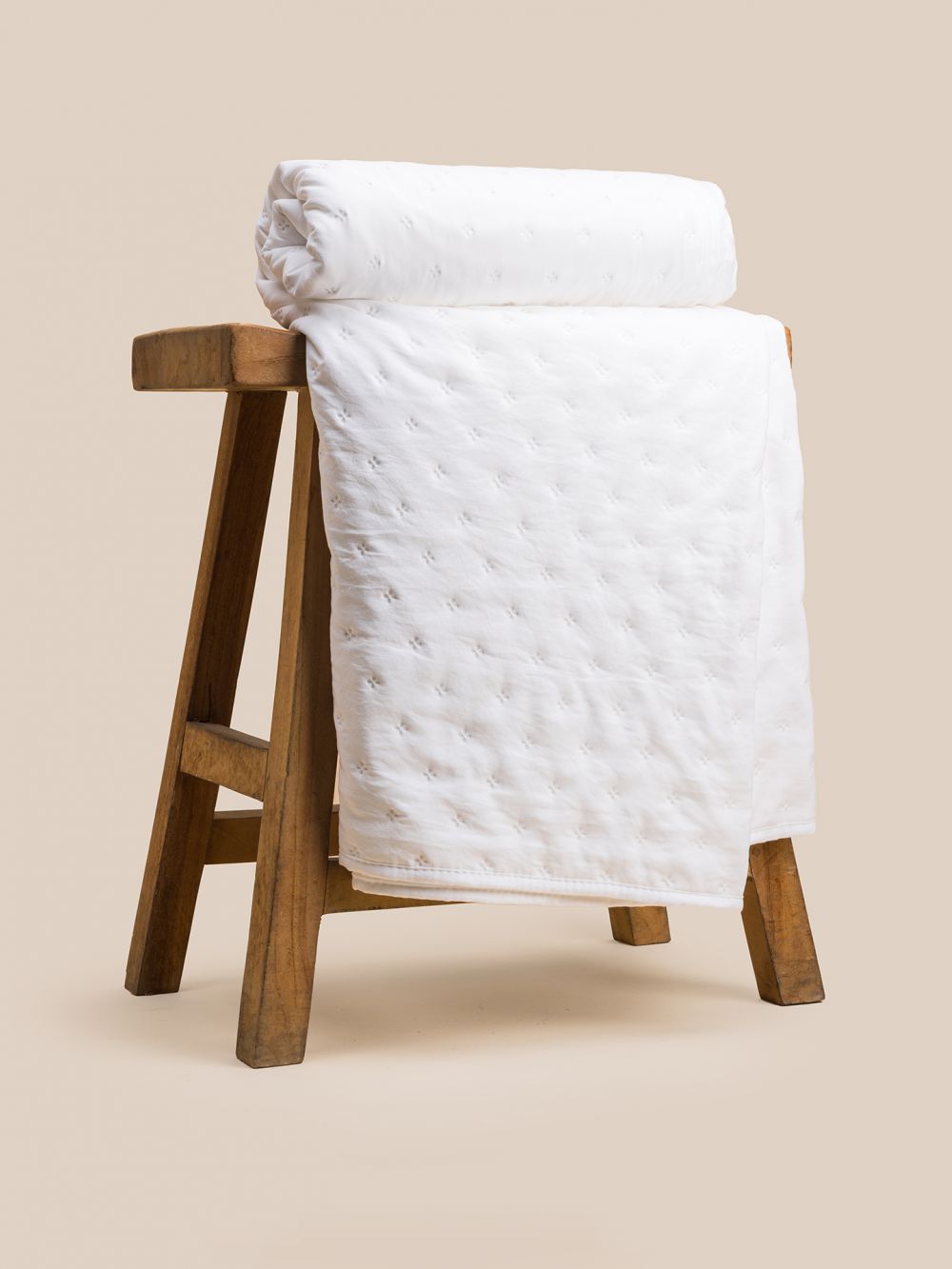 שמיכת קיץ קווליט עם מילוי  דוגמת פרחים 200*150