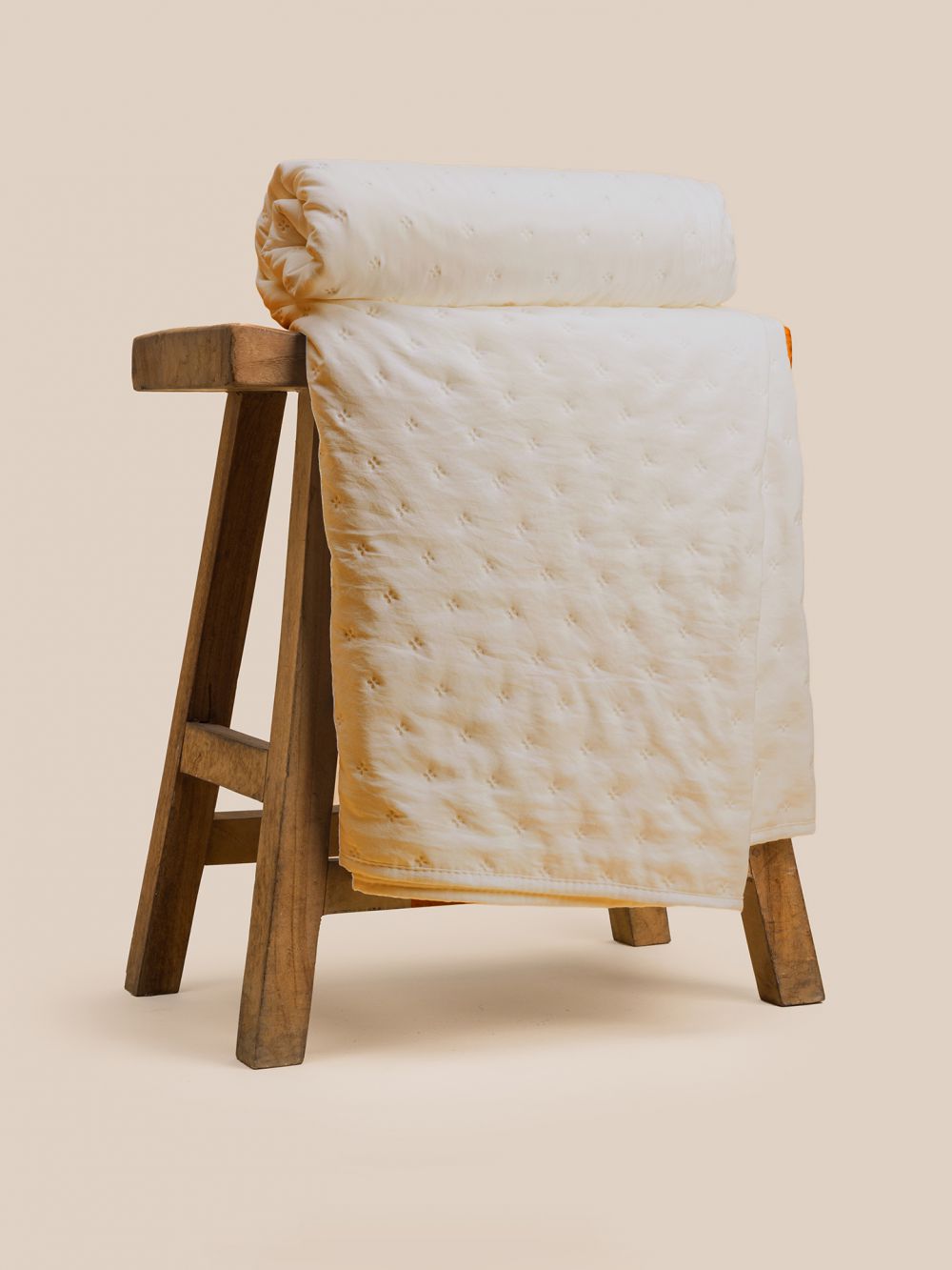 שמיכת קיץ קווליט עם מילוי  דוגמת פרחים 200*150