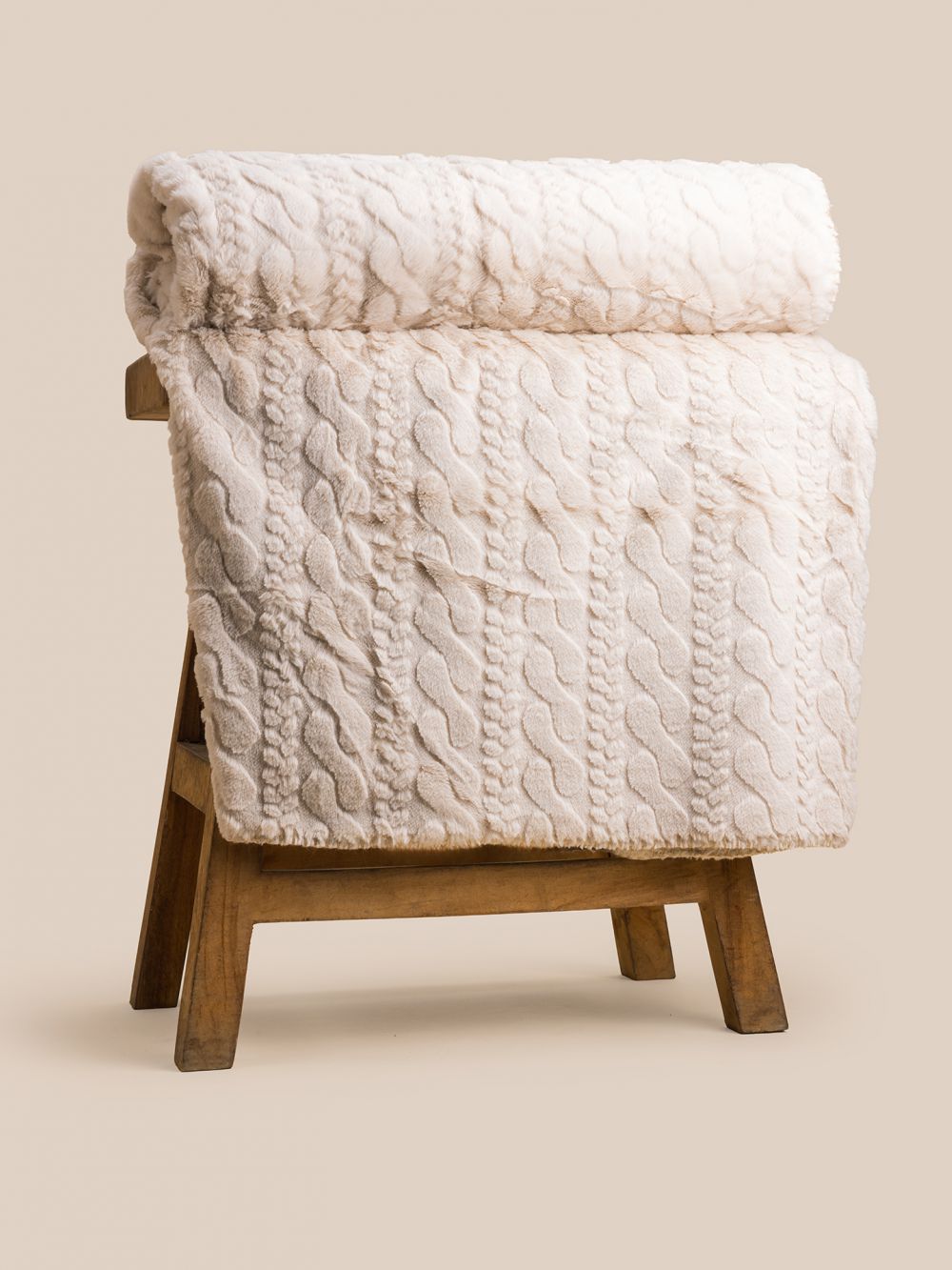 שמיכת חורף גקארד 600GSM 220X200CM