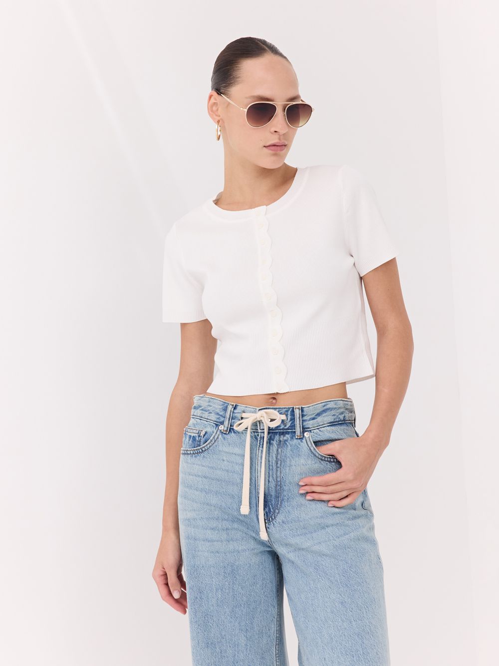 חולצת סריג עם שרוול קצר וכפתורים