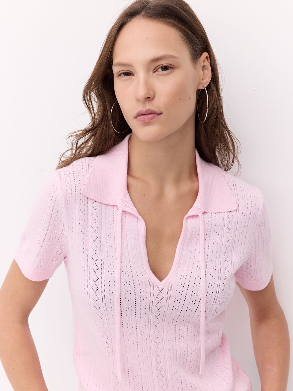 סריג פוינטל עם צווארון קונטרסט