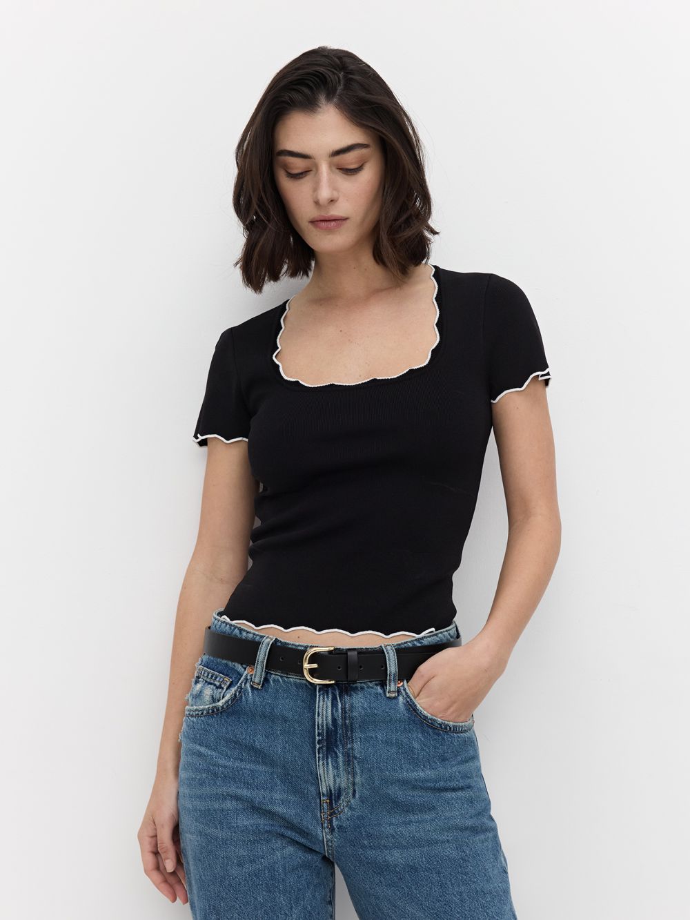 חולצת סריג עם צאוורון עגול