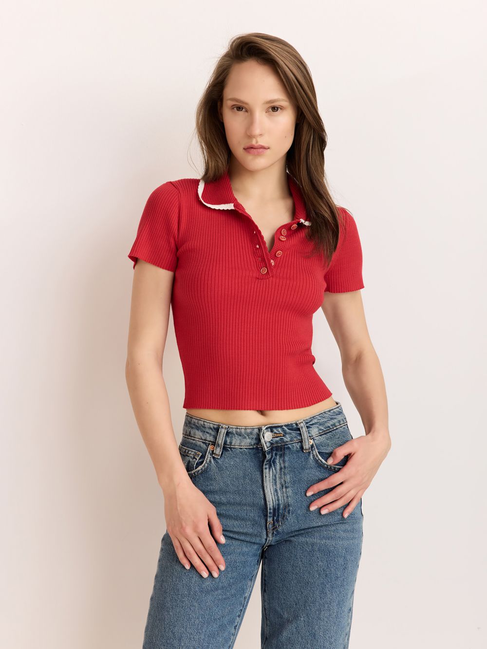 סריג פולו עם צווארון קונטרסט