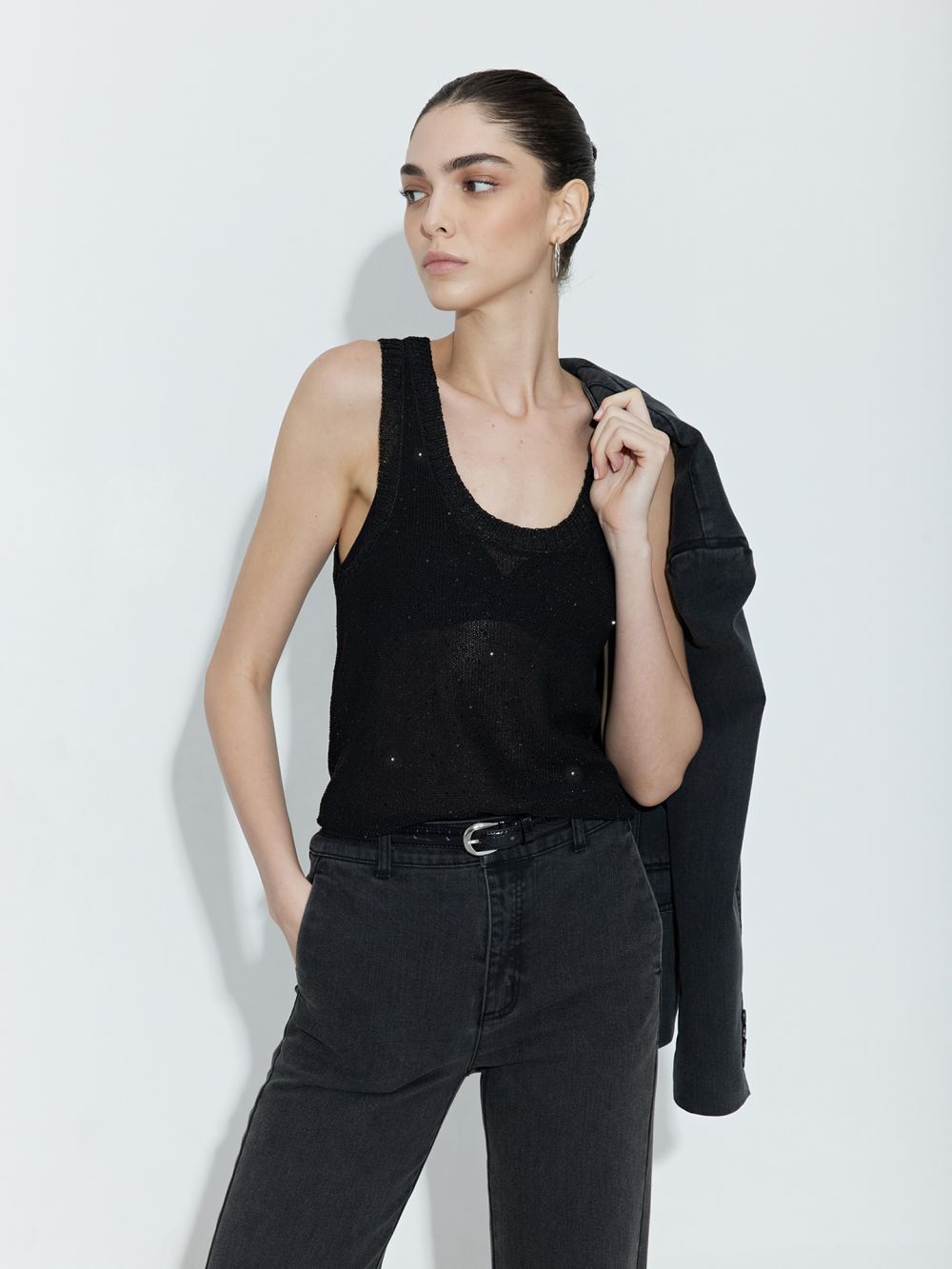 גופיית סריג מנצנצת