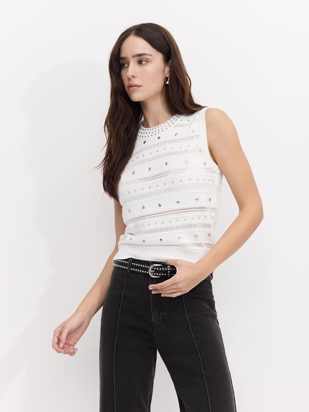 גופיית סריג עם ניטים