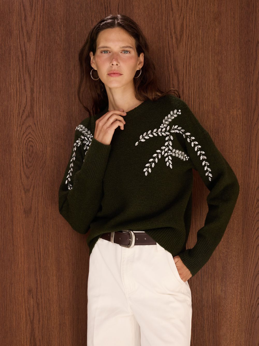 סוודר עם אבני זרקונים