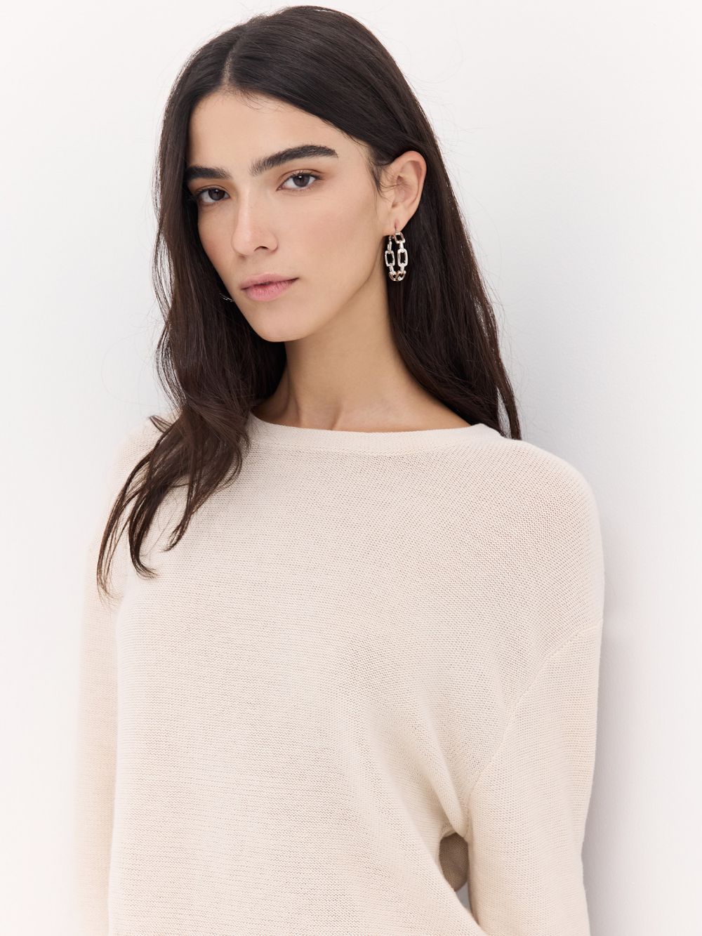 חולצה סרוגה עם צווארון עגול