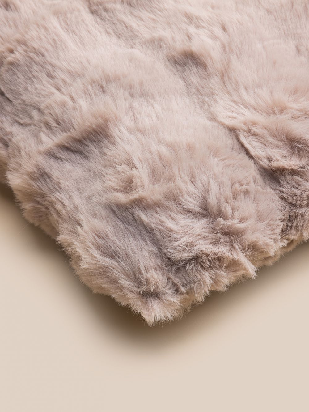 כרית נוי דמוי פרווה 45X45CM