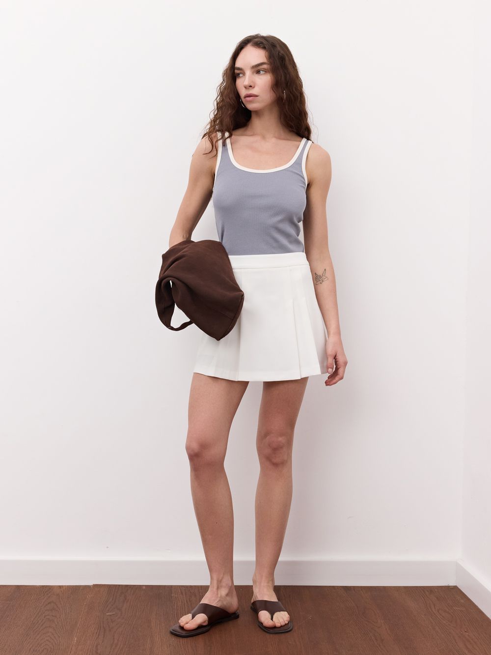 חצאית קפלים מיני