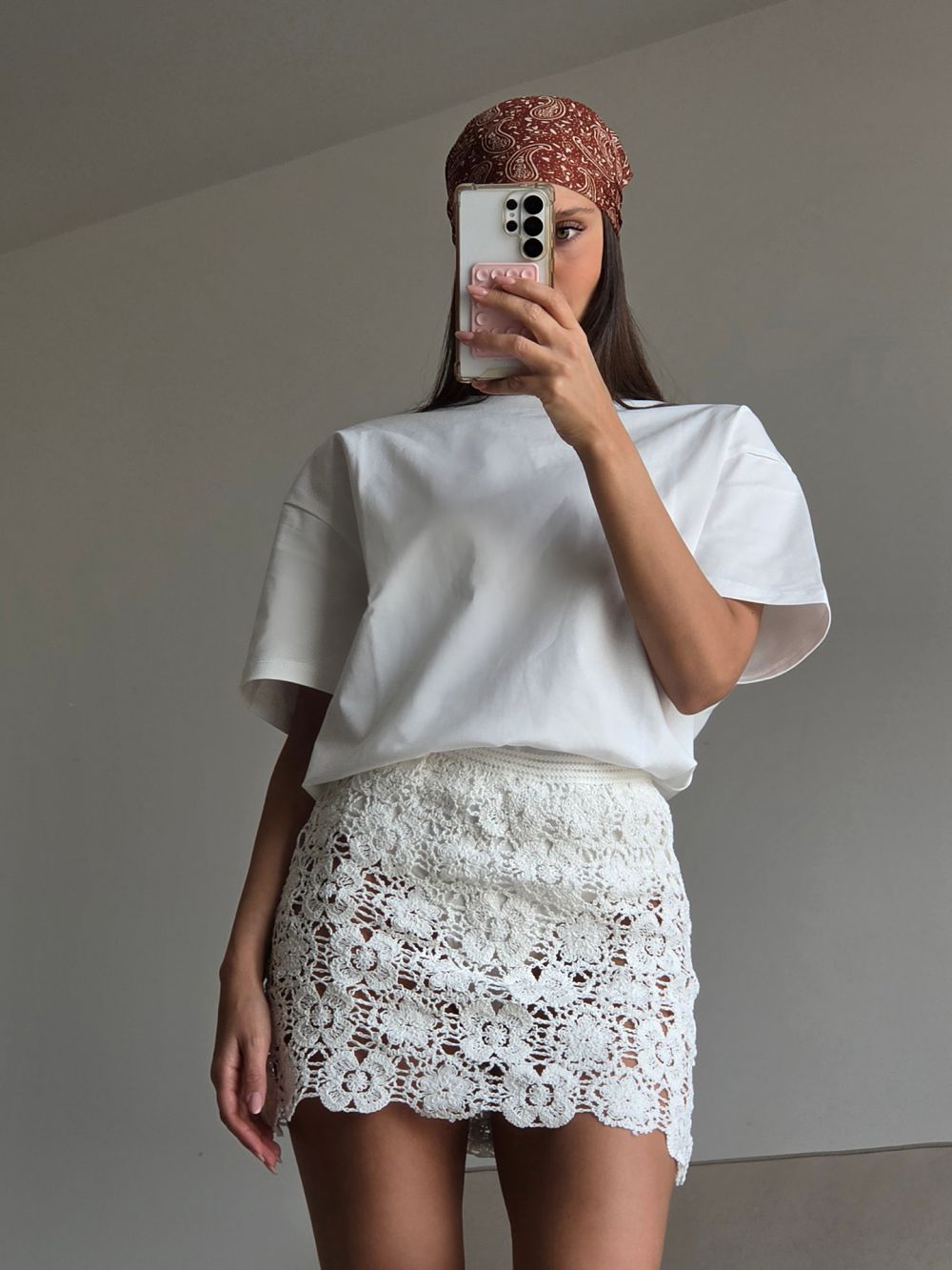 חצאית מיני קרושה עם גומי במותן