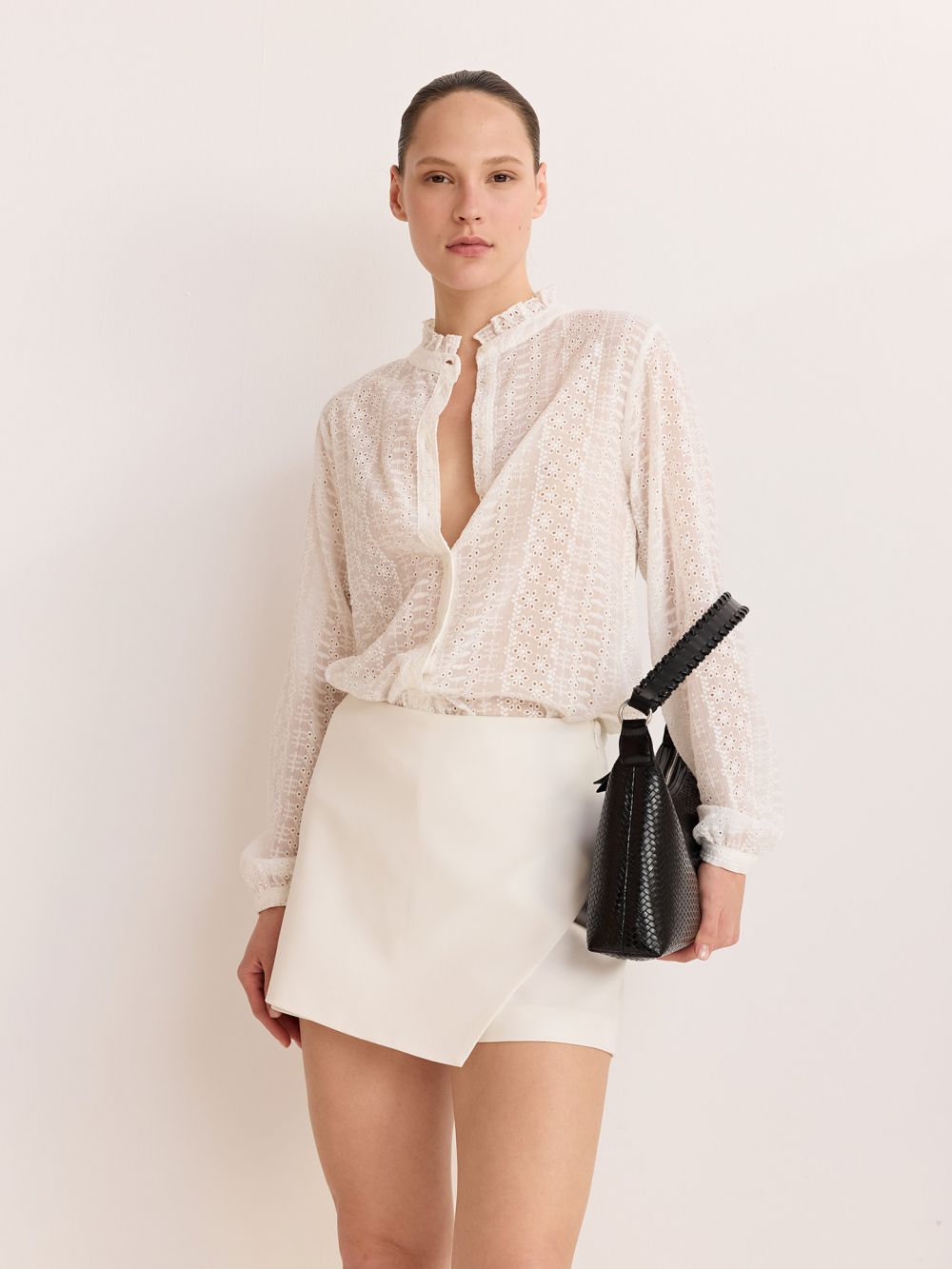 מכנסי חצאית אסימטריים