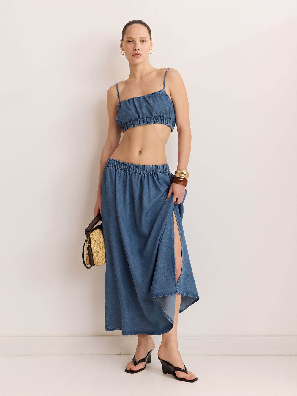 חצאית מידי עם כיסים