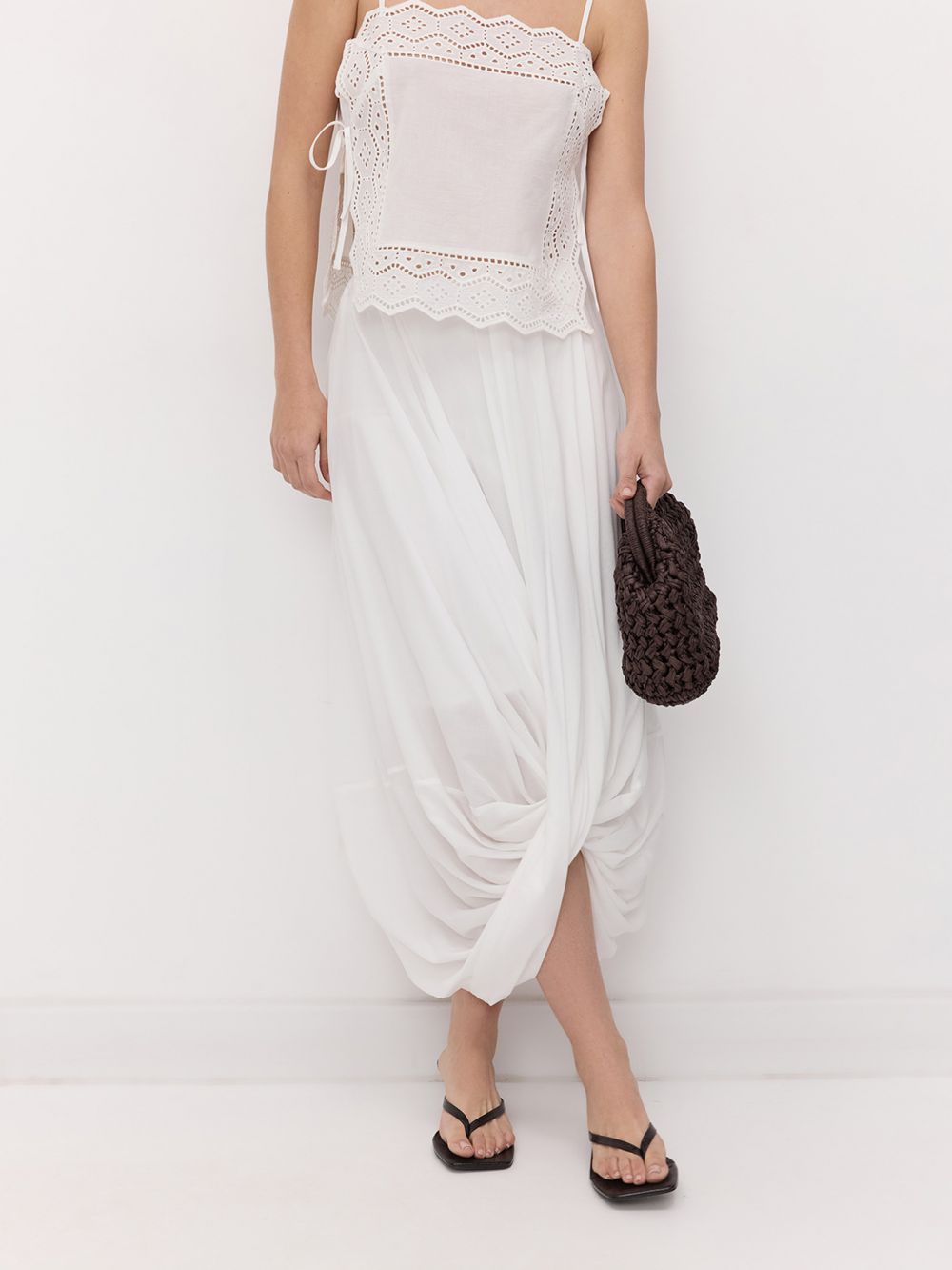 חצאית דרייפינג נשפכת