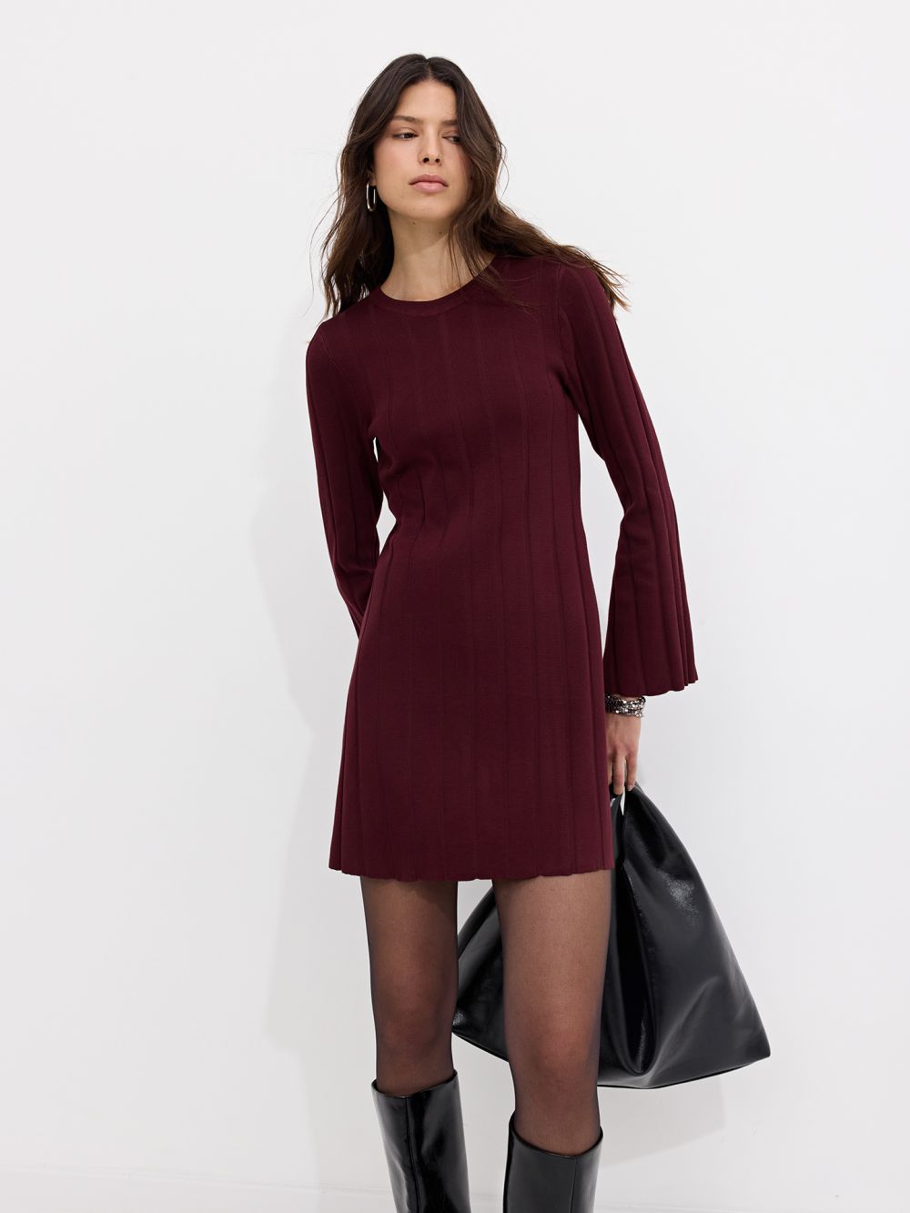 שמלת סריג בגזרת A