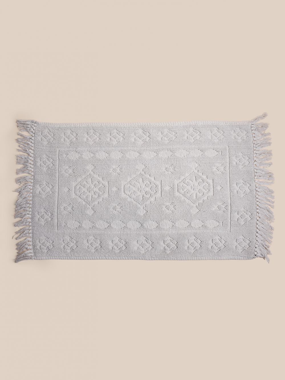 שטיח אמבטיה ג’קארד עם פרנזים