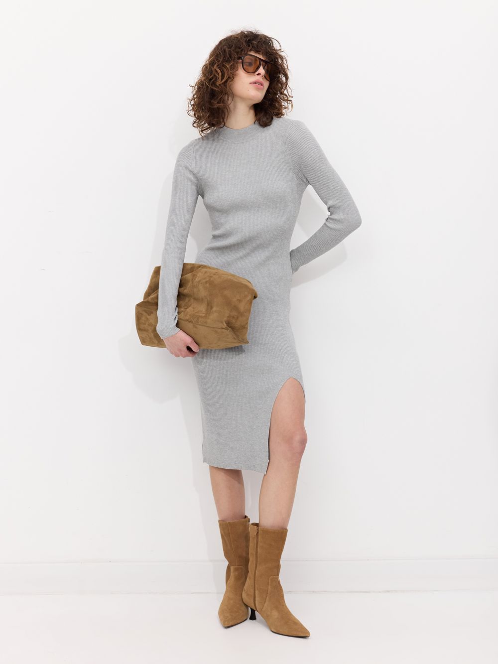 שמלת סריג מידי