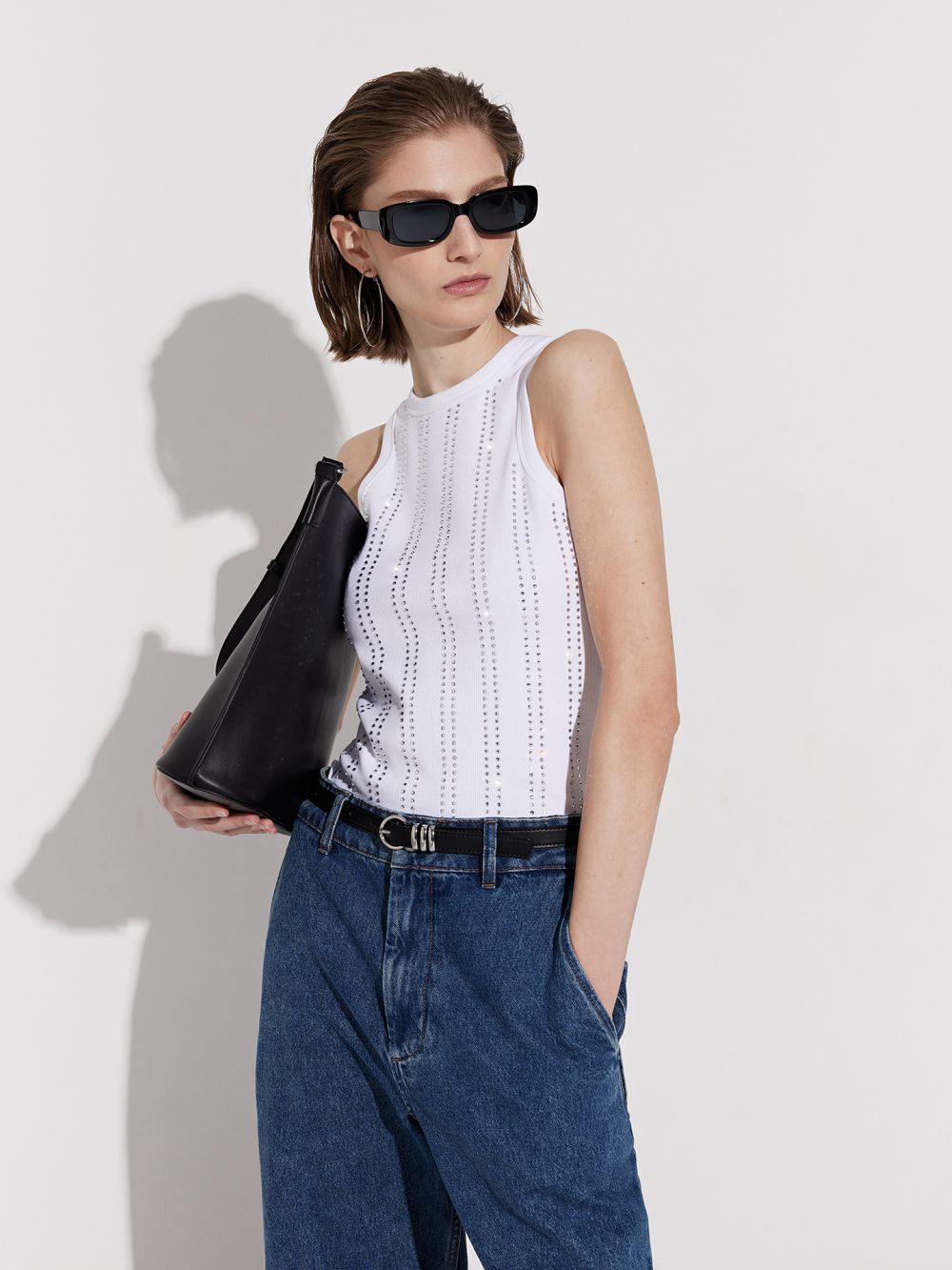 גופיית ריב מעוטרת אבנים נוצצות