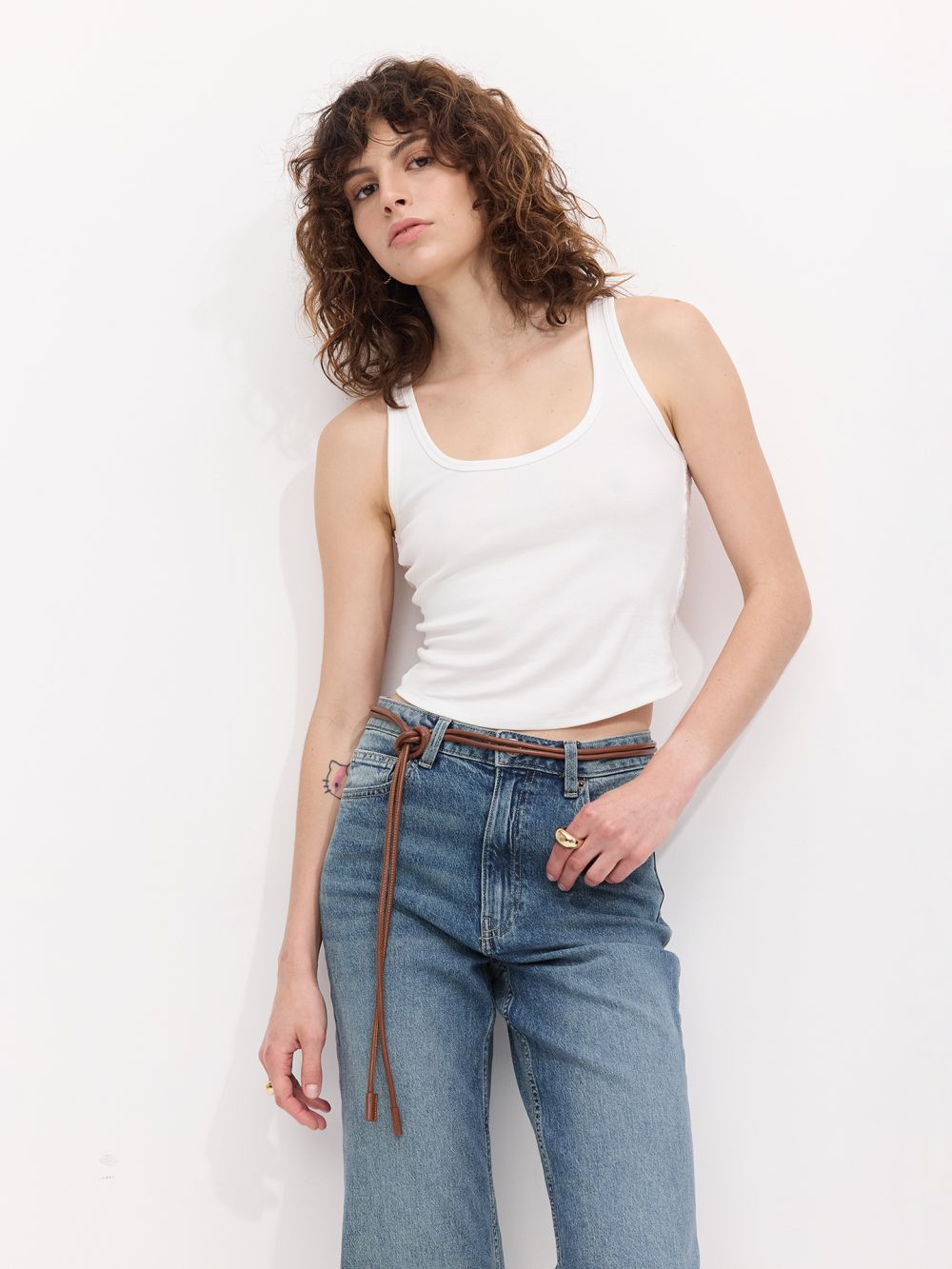 גופיה עם גב תחרה