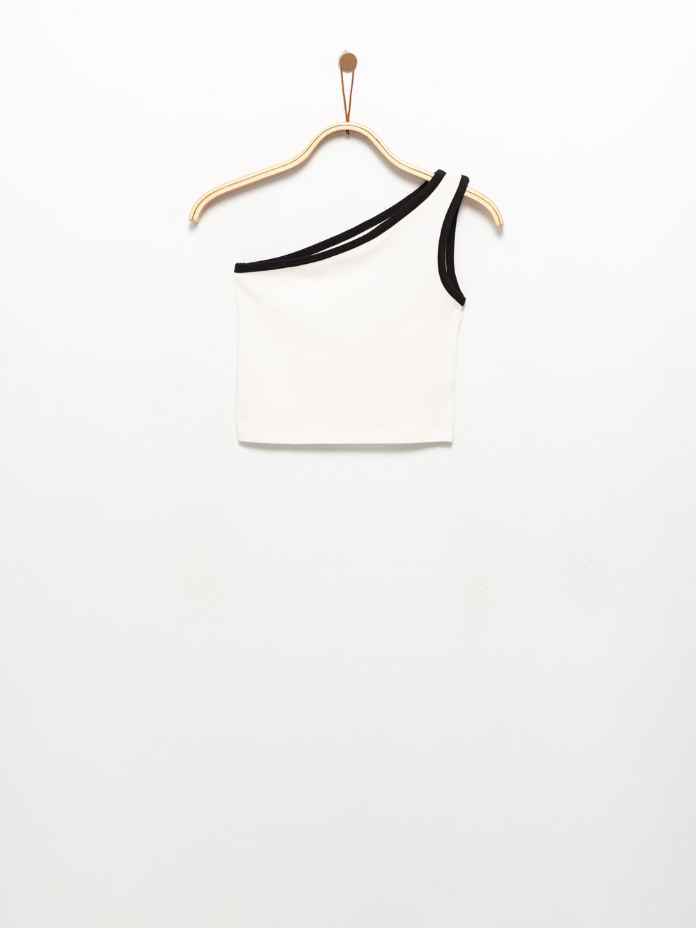 גופיית כתף אחת