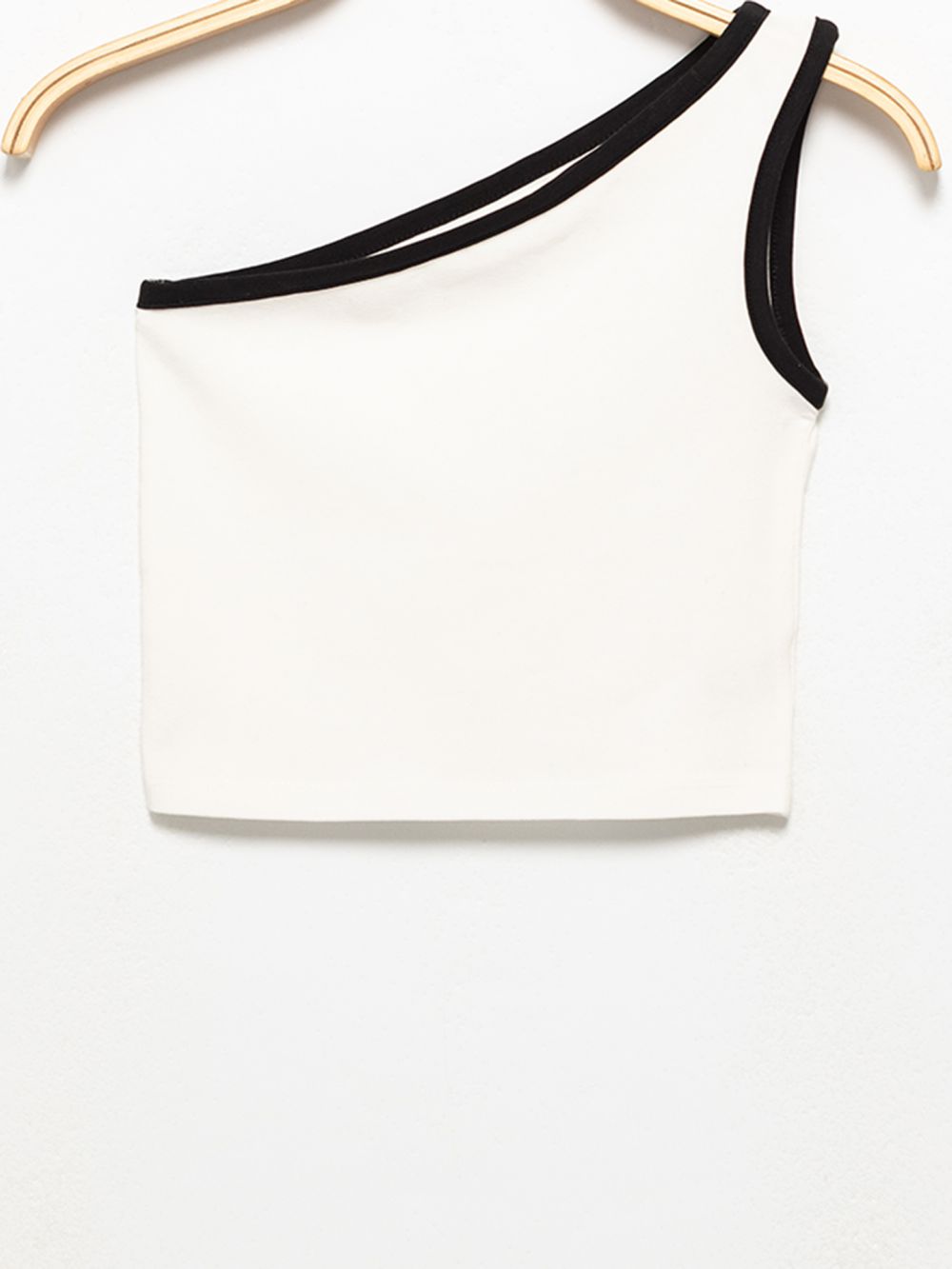 גופיית כתף אחת