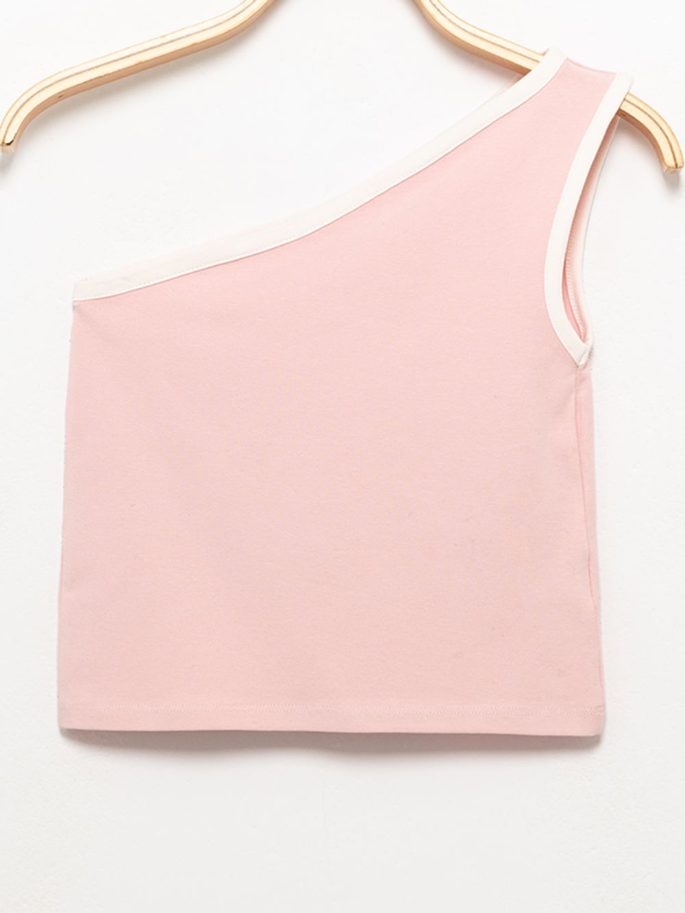 גופיית כתף אחת