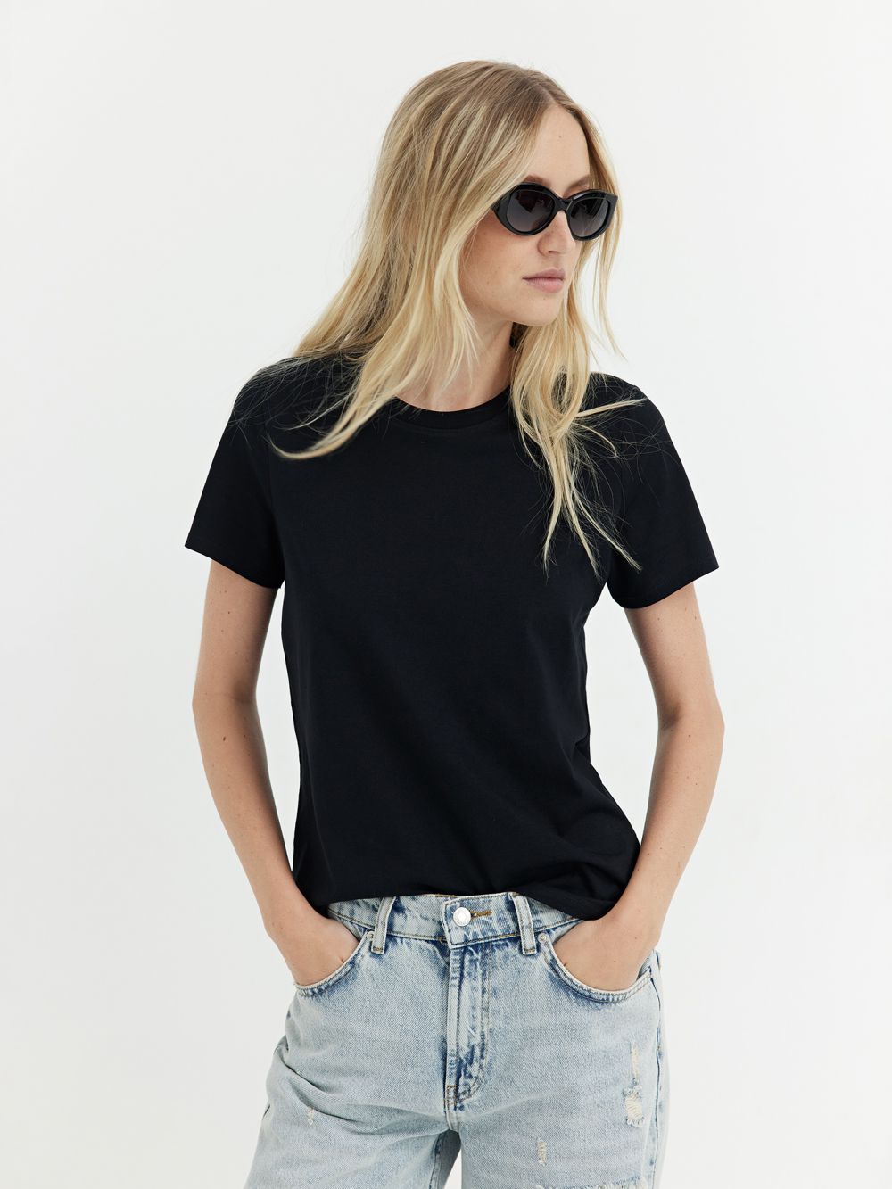 טי-שירט בייסיק מפתח עגול