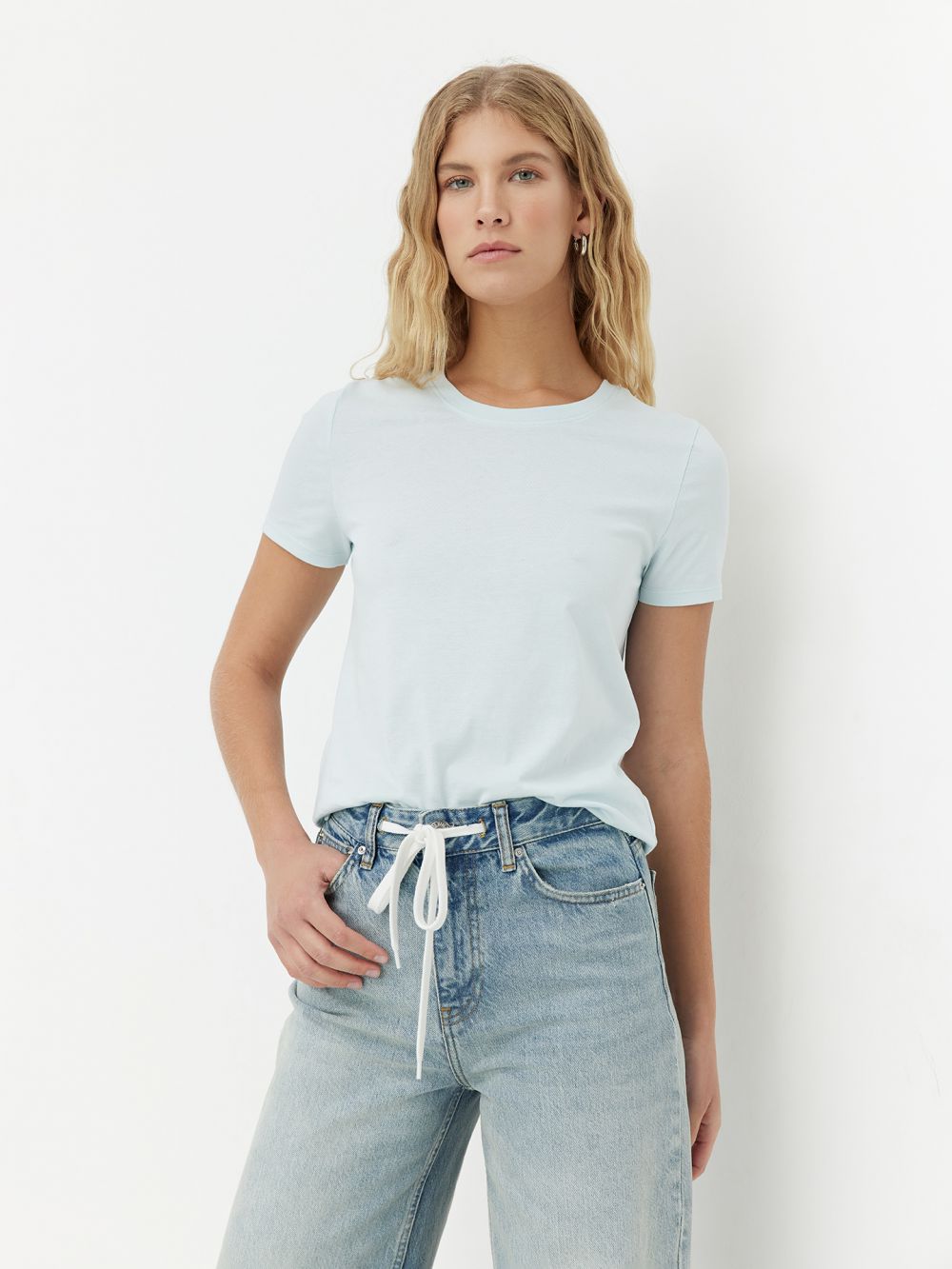 טי-שירט בייסיק מפתח עגול