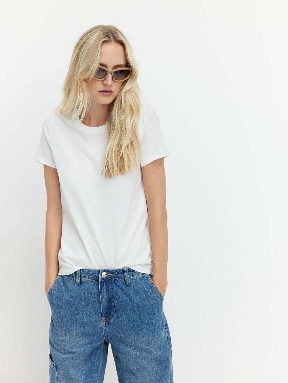 טי-שירט בייסיק מפתח עגול