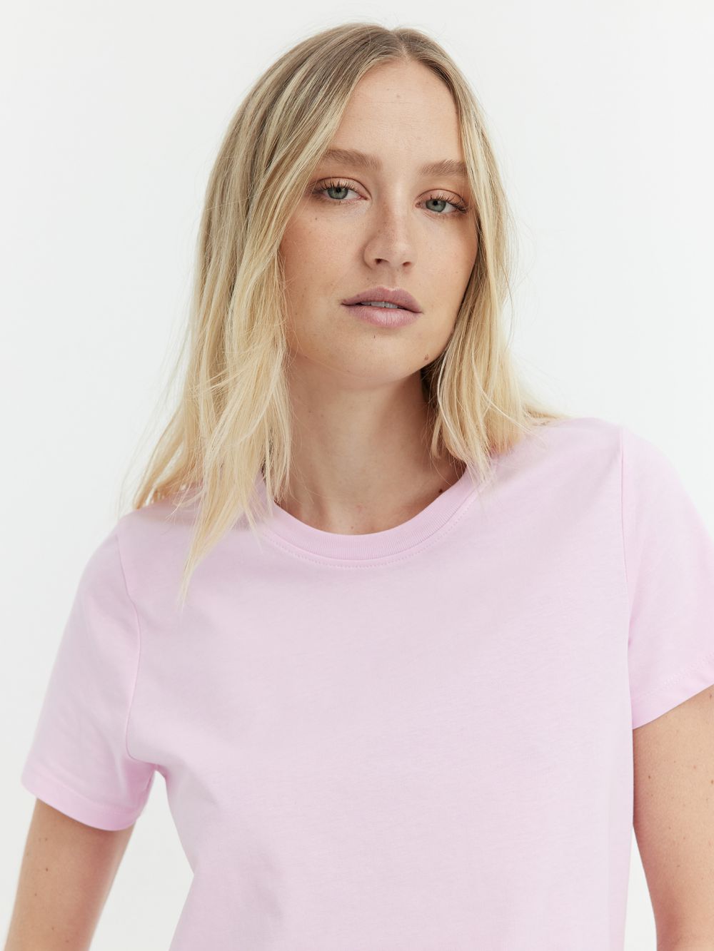 טי-שירט בייסיק מפתח עגול