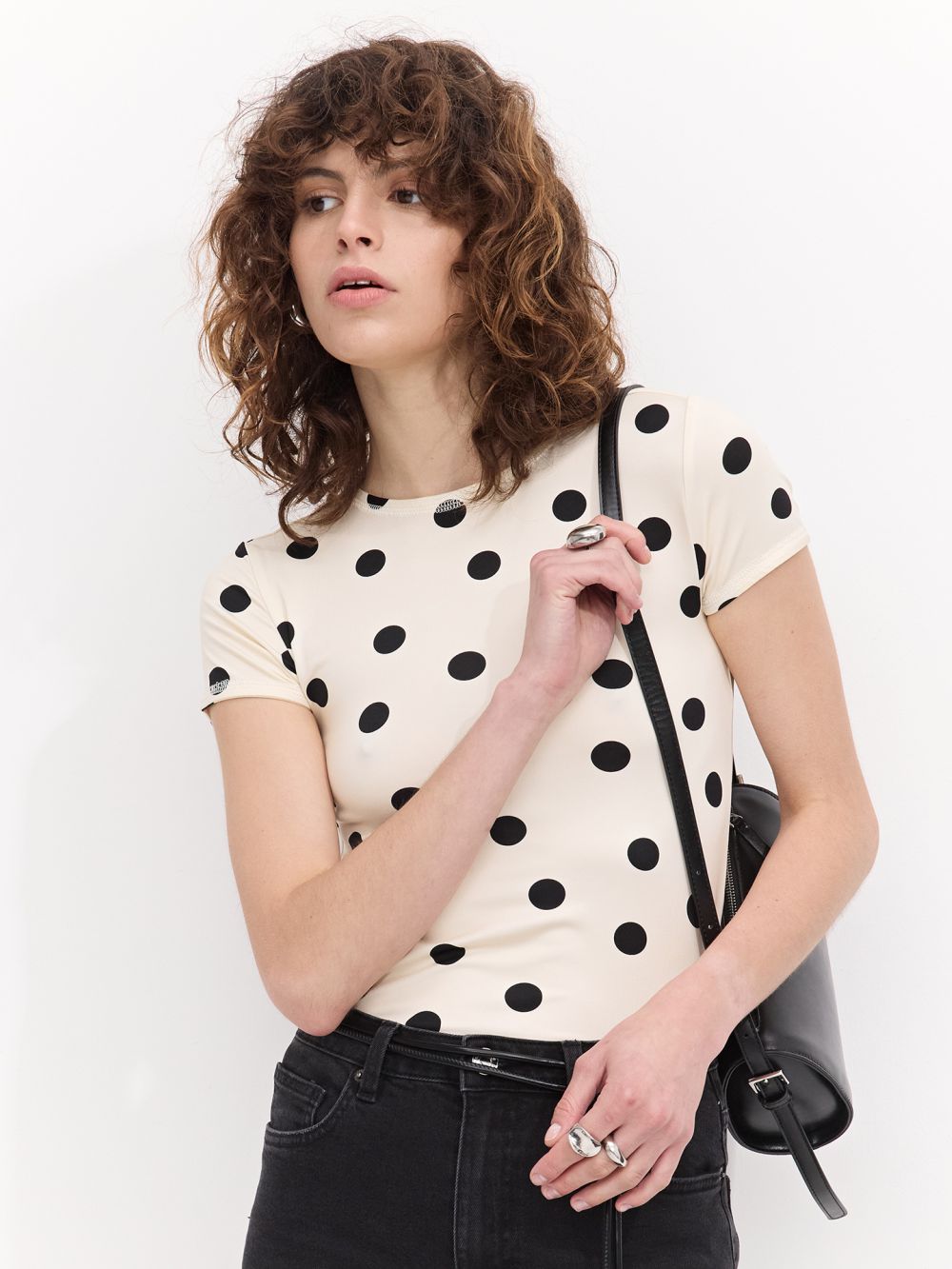 חולצה עם שרוול קצר