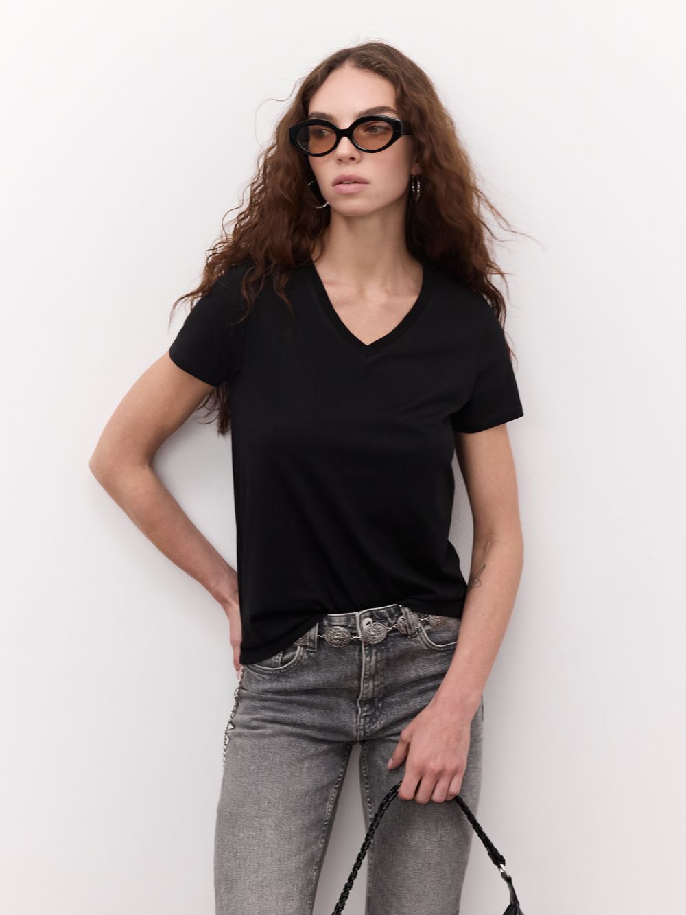 חולצת בית ספר בייסיק V