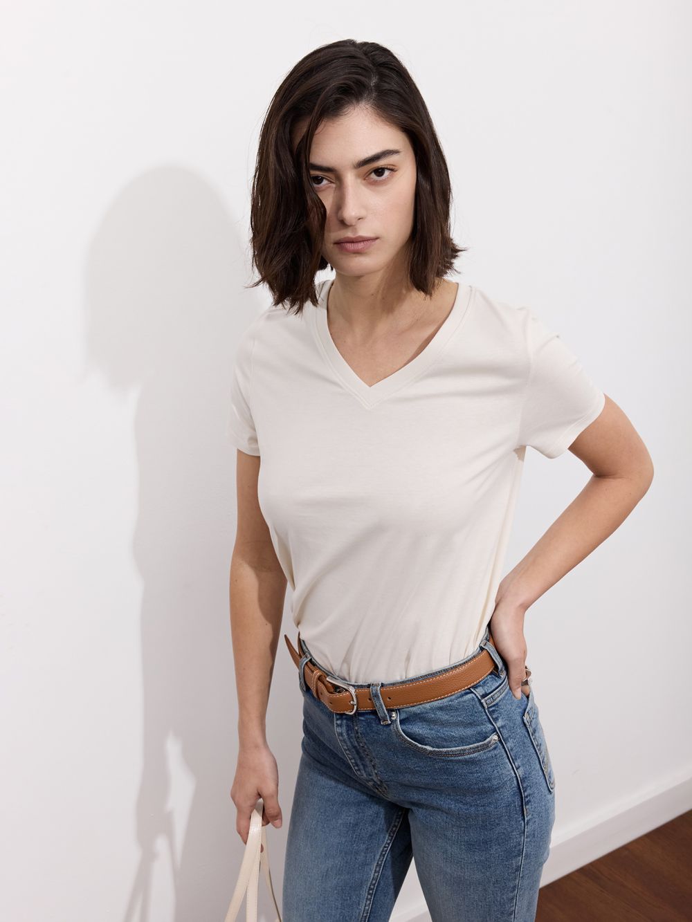 חולצת בית ספר בייסיק V