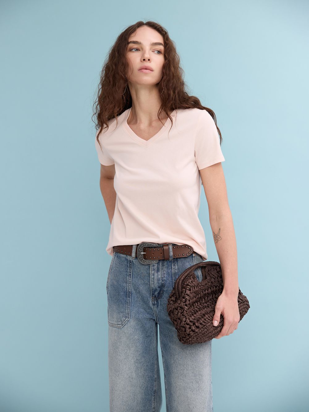 חולצת בית ספר בייסיק V