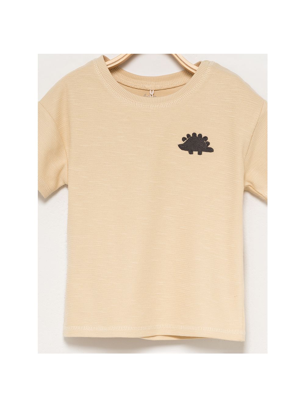 טי-שירט טקסטורה רקומה