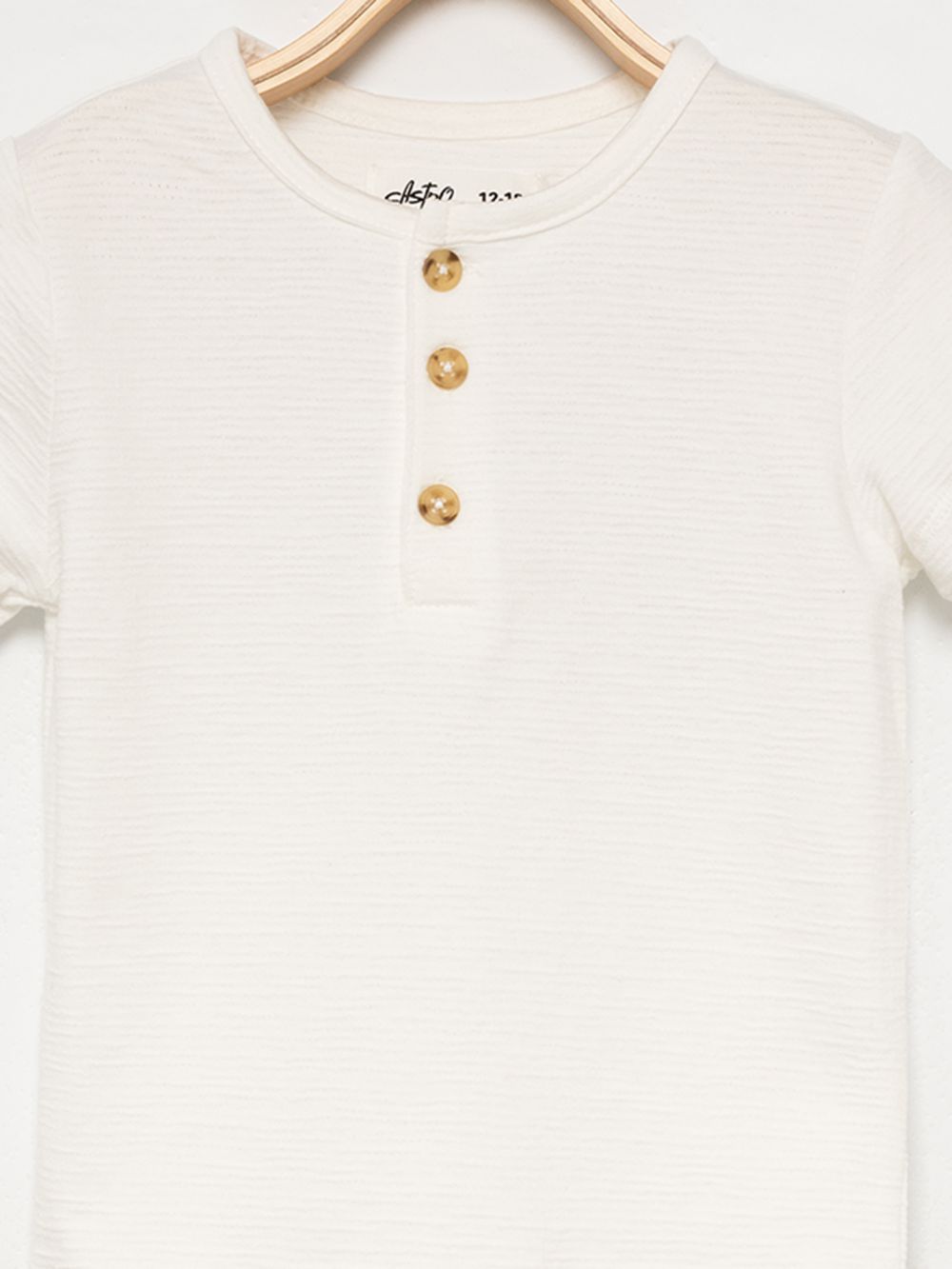 טי-שירט כפתרה